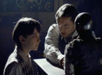Hugo - Asa Butterfield and Jude Law