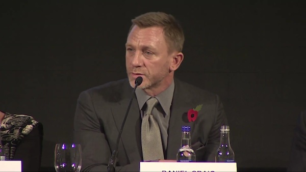Daniel Craig announces his role in Bond 23, Skyfall
