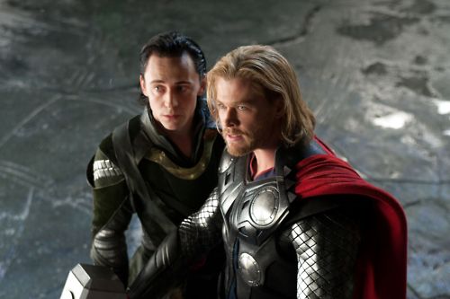 Thor (Chris Hemsworth) and Loki (Tom Hiddleston)