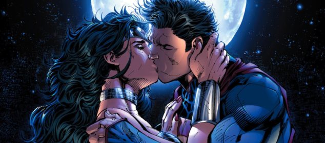 Superman and Wonder Woman Kiss - Justice League 12