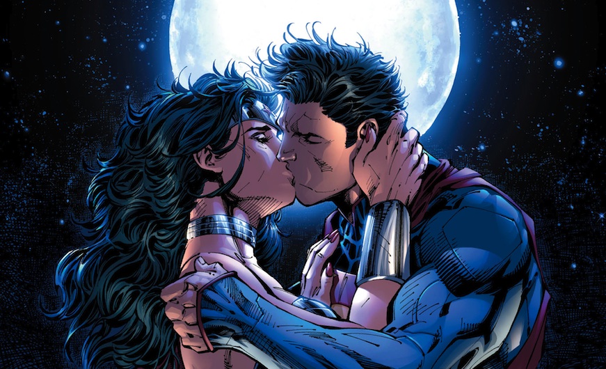 Superman and Wonder Woman Kiss - Justice League 12