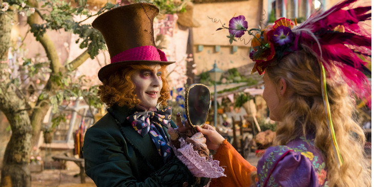 Alice Through the Looking Glass - The Mad Hatter (Johnny Depp ) and Alice (Mia Wasikowska)